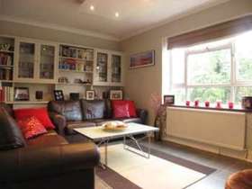 3 bedroom Flat to re...